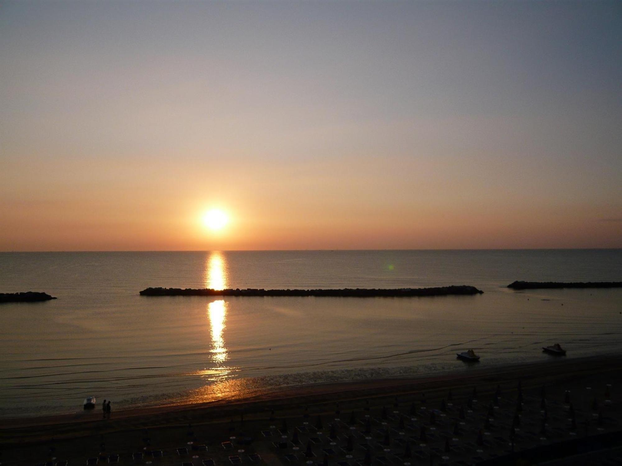 Hotel Welt Gatteo a Mare Esterno foto